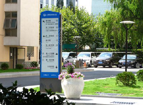 西充哪些因素影响宣传栏的制作？